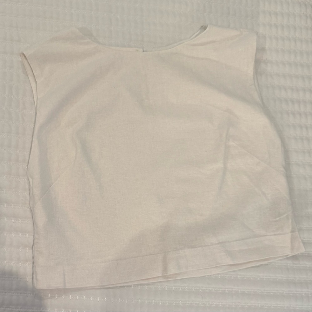 Abercrombie & Fitch White Sleevless Linen Shirt